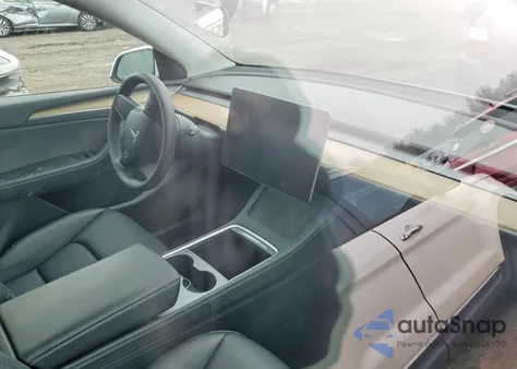 2023 Tesla Model Y из США, поврежденный, VIN 7SAYGDEE7PA055180